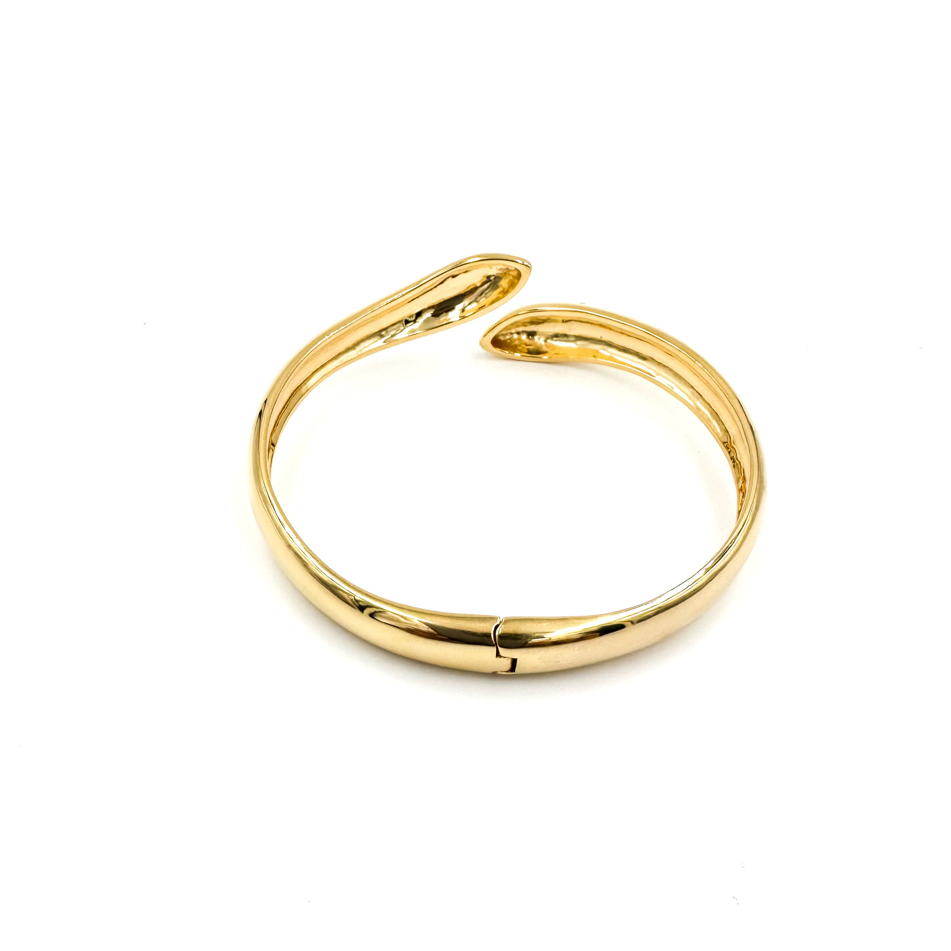 Claw Bangle with Sprinkled Diamonds Bangle MAE + LANG