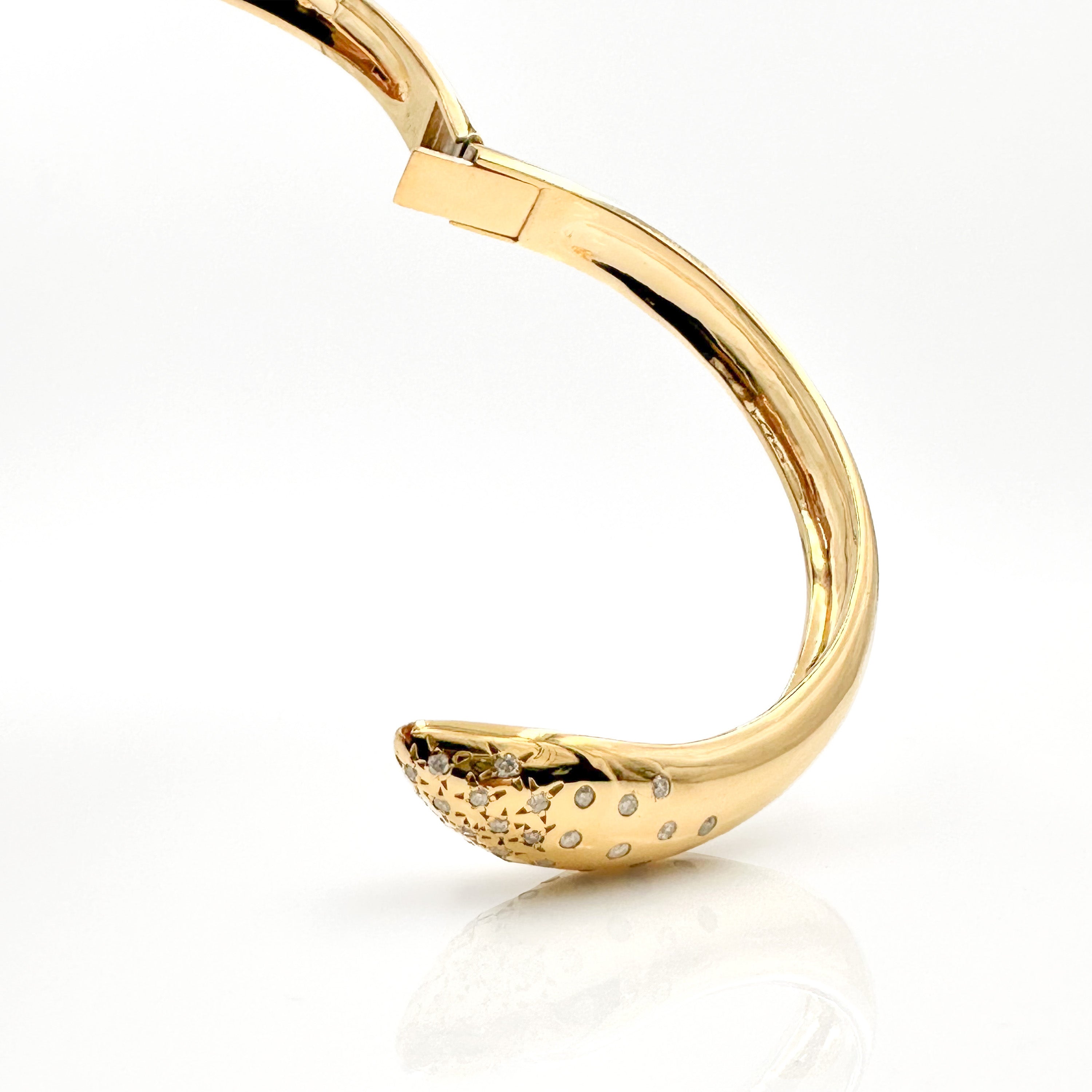 Claw Bangle with Sprinkled Diamonds Bangle MAE + LANG