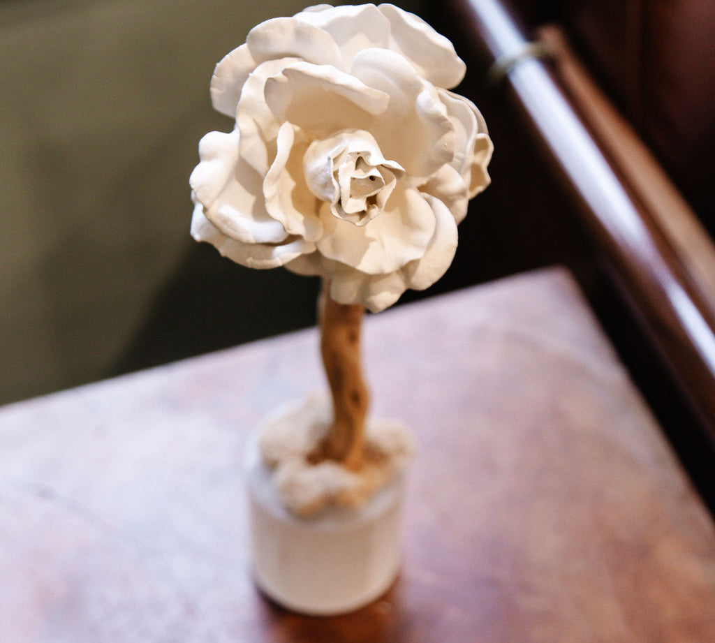 Mini Elizabeth Sculpture Sculpture Little World Design