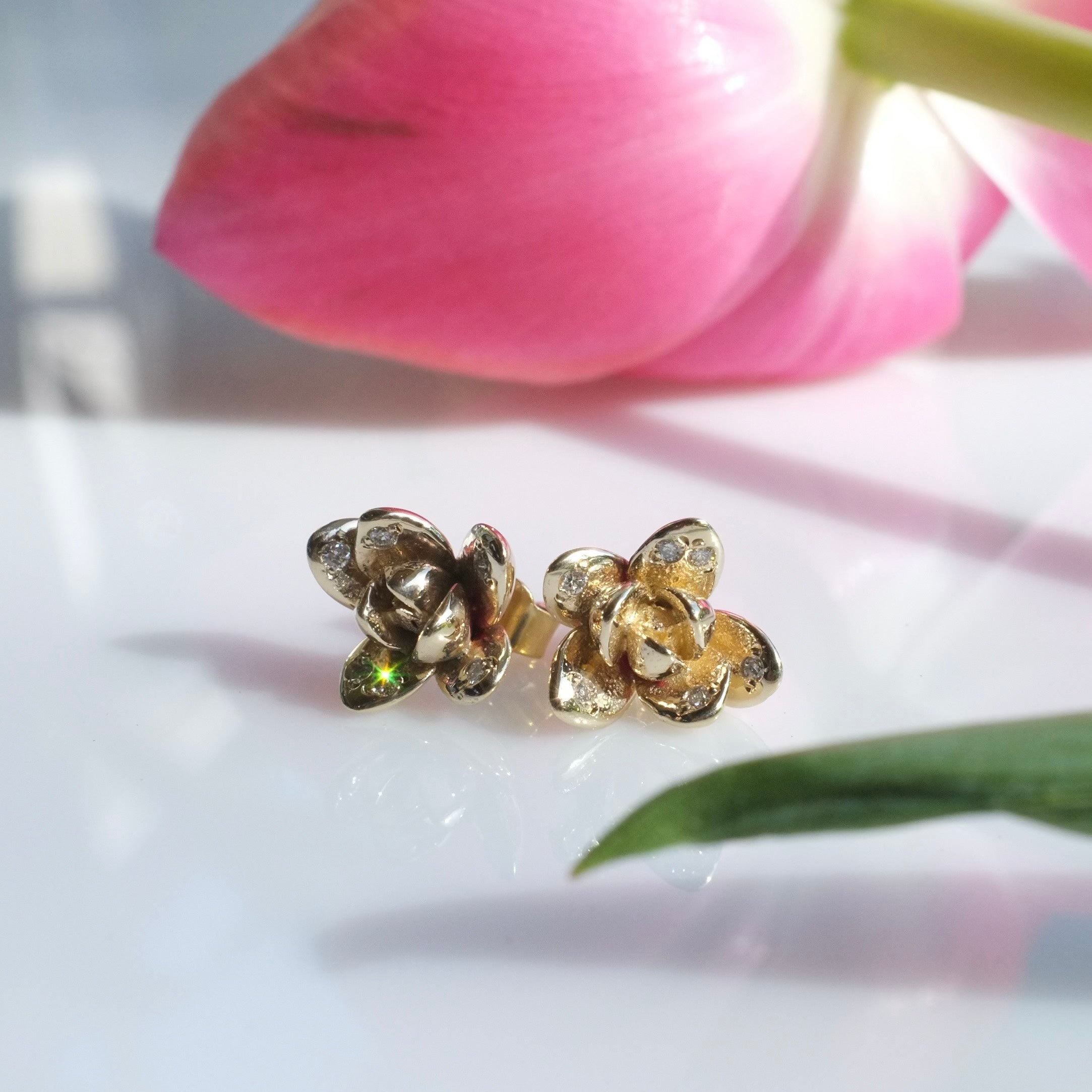 Blossom Earrings Stud Earrings Elisabeth Bell Jewelry Diamonds Yellow Gold